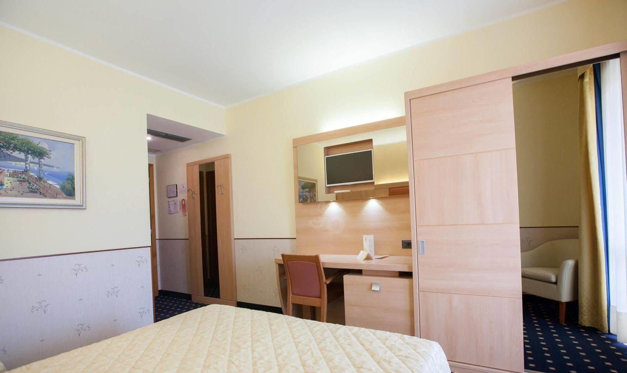 Hotel Gardenia & Villa Charme Adults Friendly 4Star Service Bardolino Eksteriør billede
